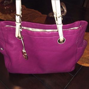 Large pink Mk purse packets inside outside